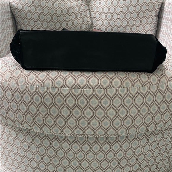 Victoria's Secret Tote NWT - Picture 2 of 7